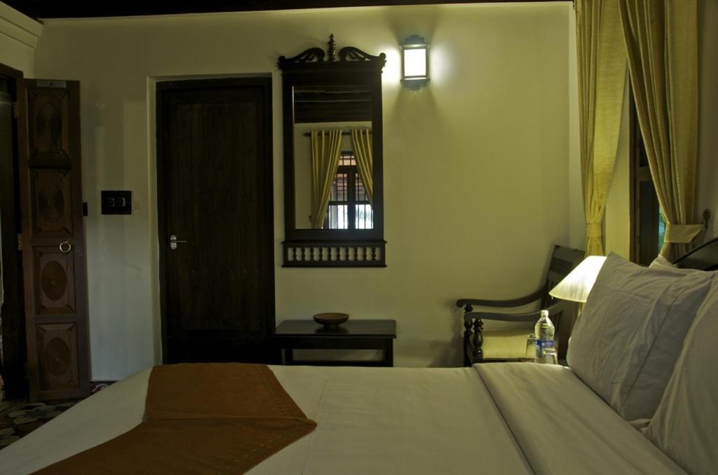 Plumeria Lake Resort & Spa Vayalar Ngoại thất bức ảnh