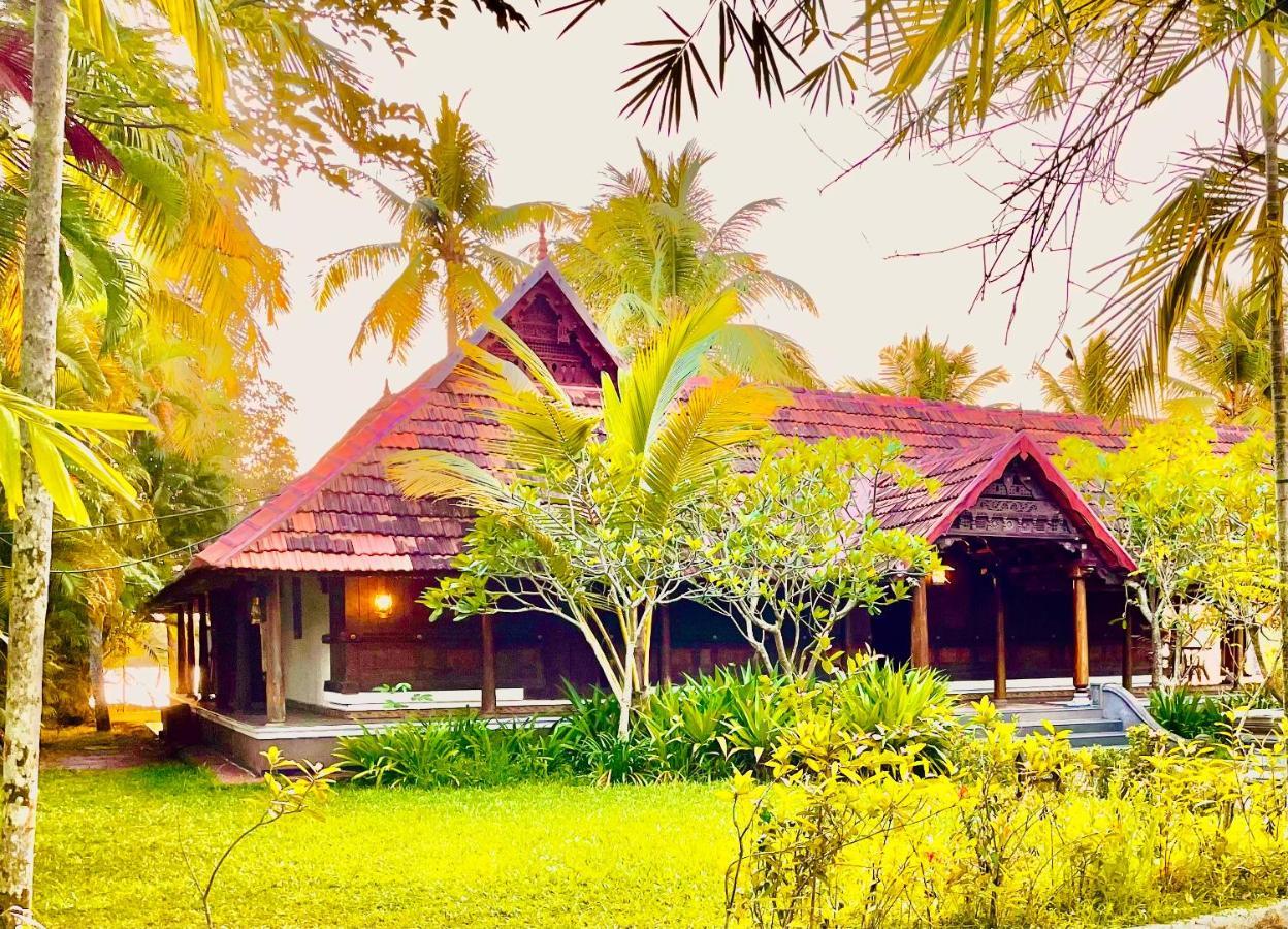 Plumeria Lake Resort & Spa Vayalar Ngoại thất bức ảnh