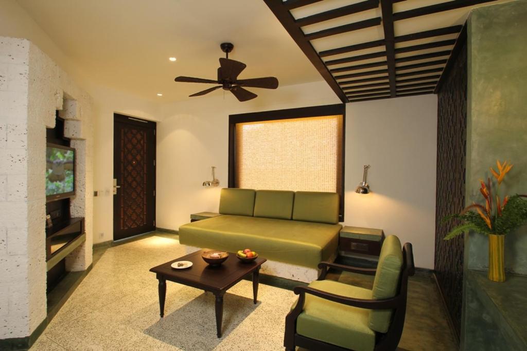 Plumeria Lake Resort & Spa Vayalar Ngoại thất bức ảnh