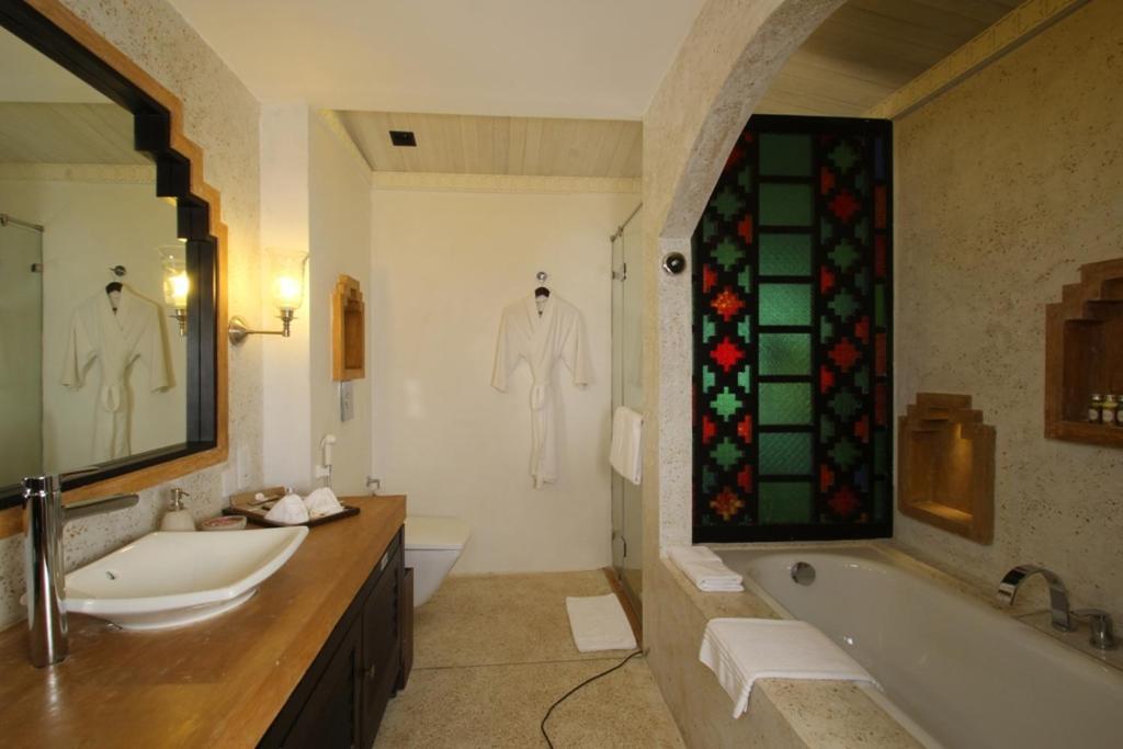 Plumeria Lake Resort & Spa Vayalar Ngoại thất bức ảnh