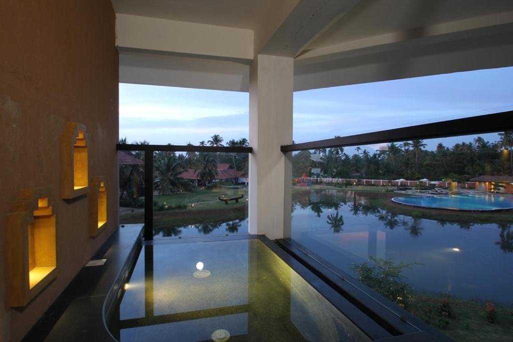 Plumeria Lake Resort & Spa Vayalar Ngoại thất bức ảnh